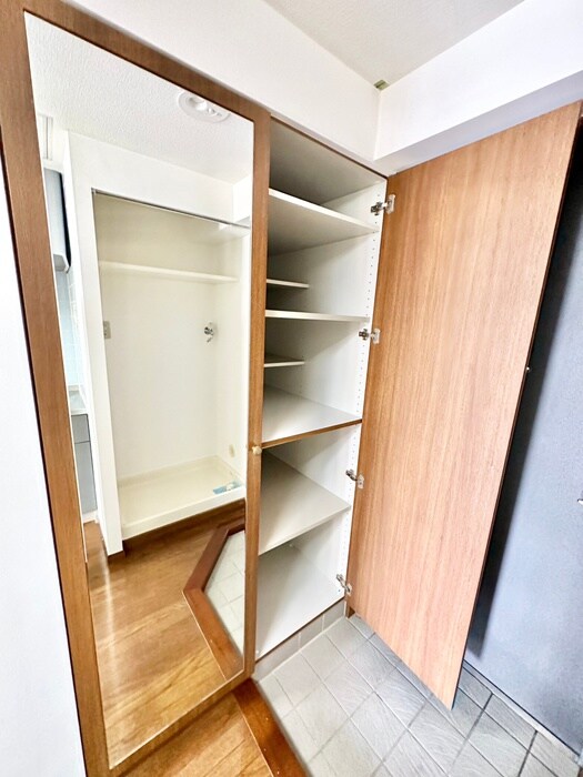 物件内観写真19　(靴箱)