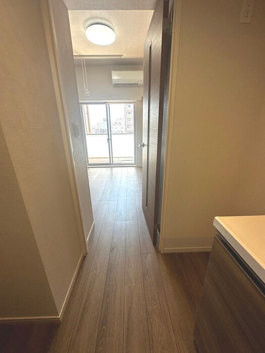 物件内観写真16　(廊下)