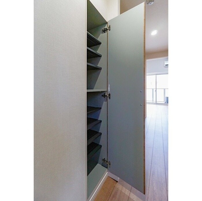 物件内観写真18　(靴箱)