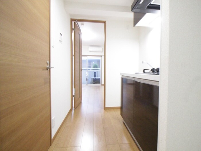 物件内観写真16　(廊下)