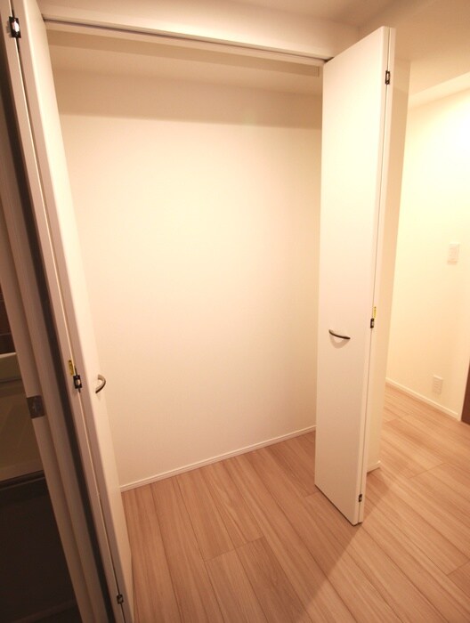 物件内観写真18　(収納)