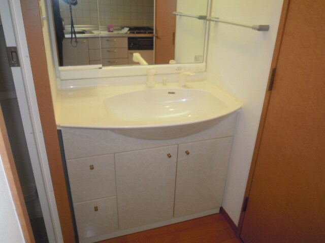 物件内観写真7　(洗面)