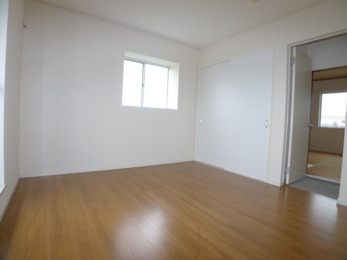 物件内観写真10　(居室)