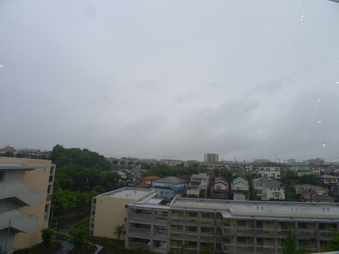 物件内観写真11　(室内からの展望)