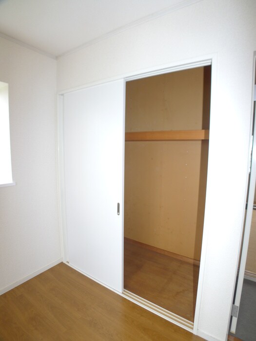物件内観写真13　(収納)