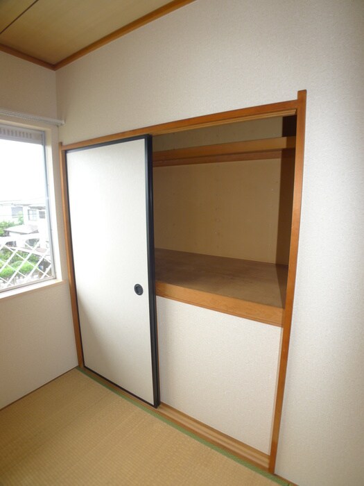 物件内観写真18　(収納)