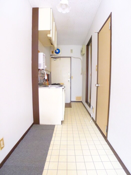 物件内観写真18　(廊下)