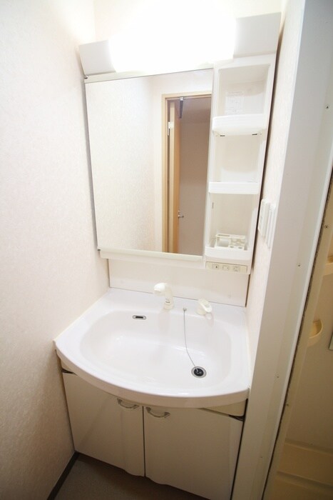 物件内観写真11　(洗面)