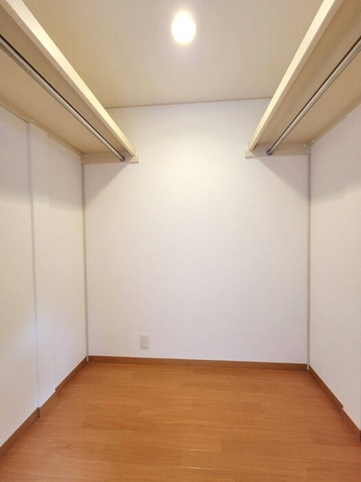 物件内観写真7　(収納)