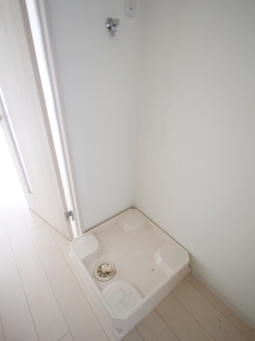 物件内観写真17　(洗濯機置場)