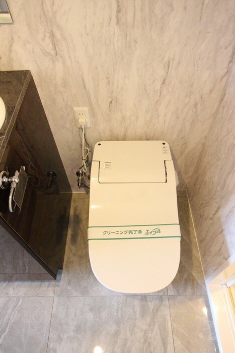 物件内観写真14　(トイレ)