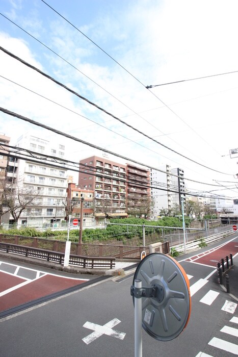 物件内観写真16　(室内からの展望)