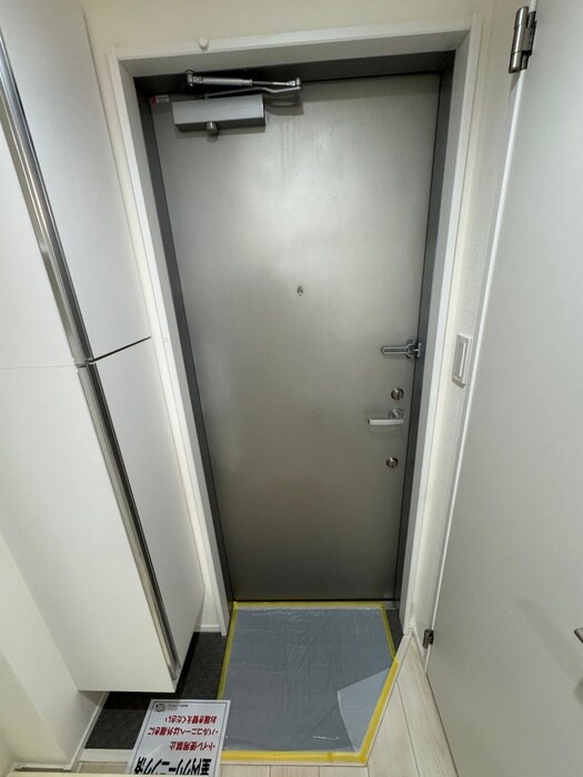 物件内観写真16　(玄関)