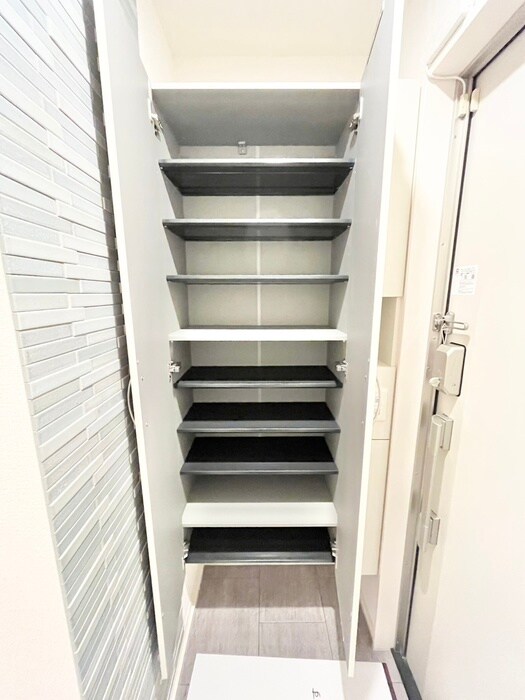 物件内観写真16　(収納)