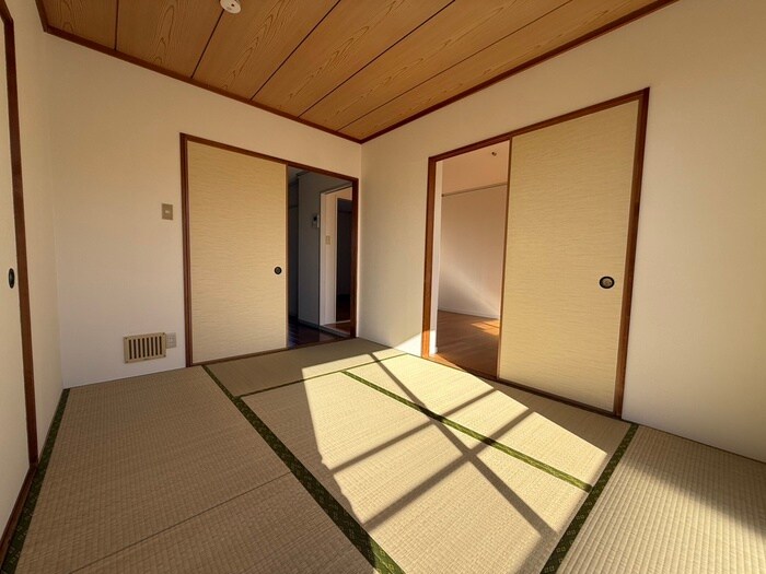 物件内観写真9　(居室)