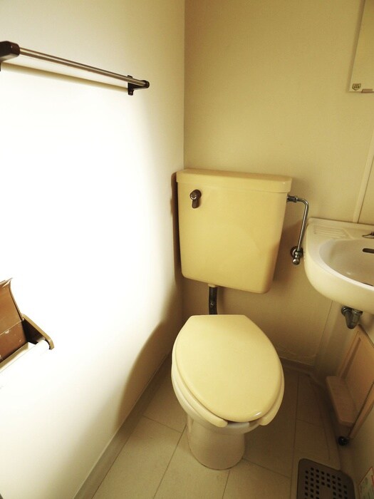 物件内観写真15　(トイレ)