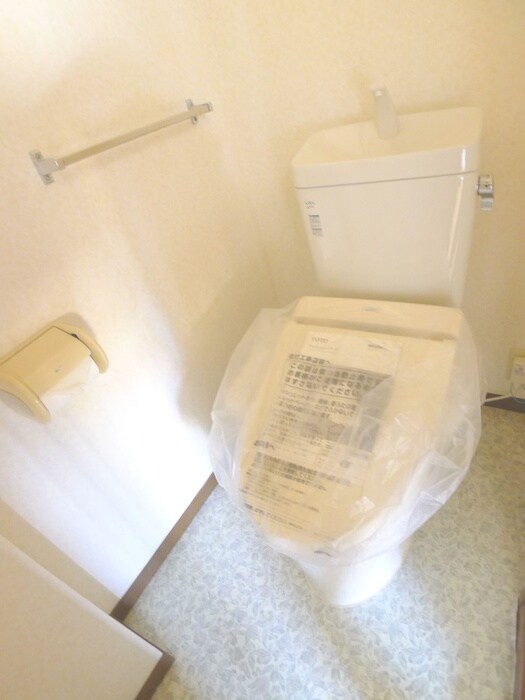 物件内観写真8　(トイレ)