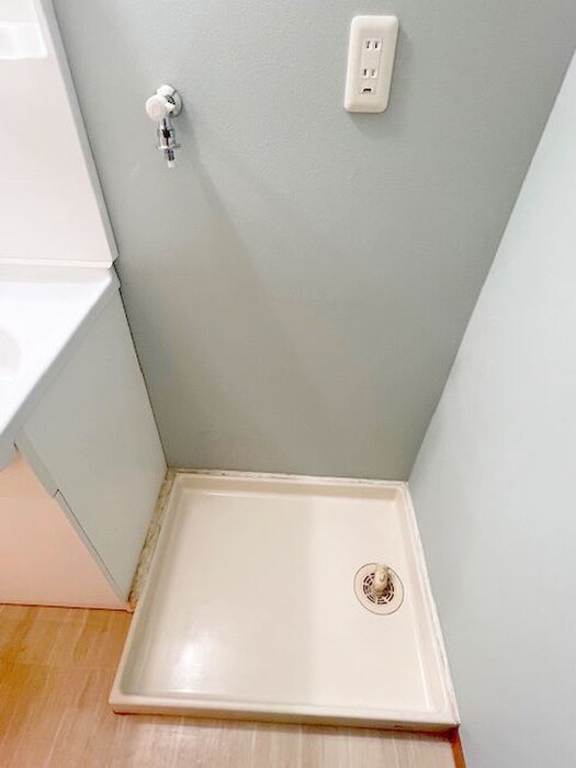 物件内観写真13　(洗濯機置場)