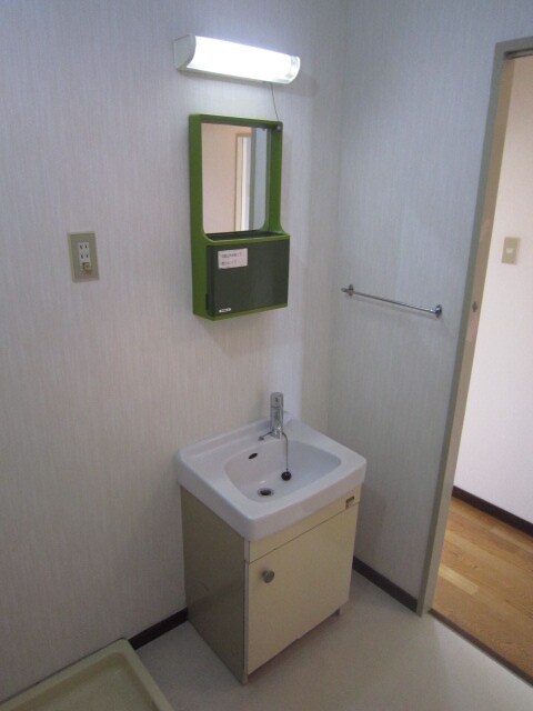 物件内観写真4　(洗面)