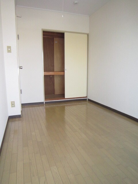 物件内観写真10　(居室)