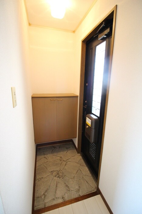 物件内観写真17　(玄関)