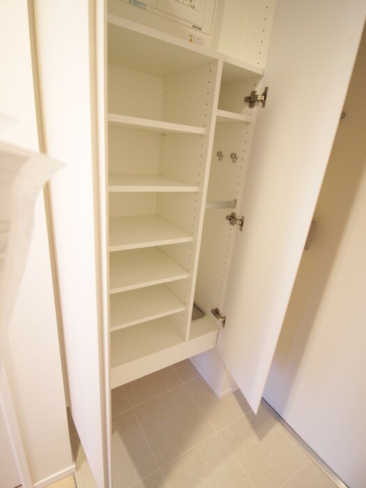 物件内観写真14　(靴箱)