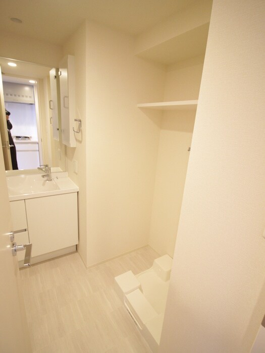 物件内観写真16　(洗濯機置場)