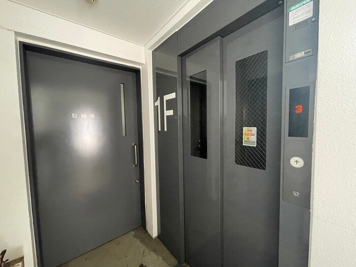 物件外観写真6　(建物設備)