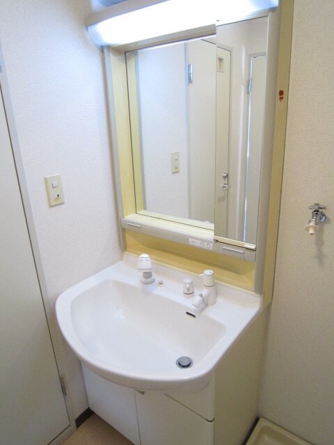 物件内観写真12　(洗面)