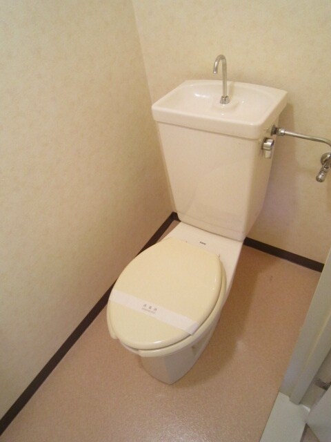 物件内観写真14　(トイレ)