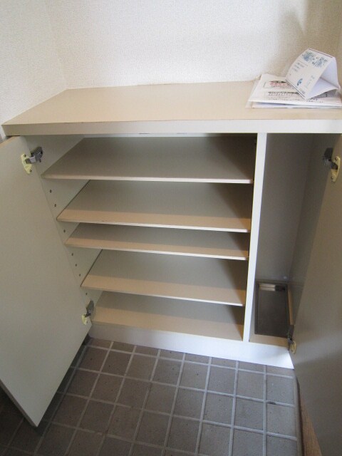 物件内観写真16　(靴箱)