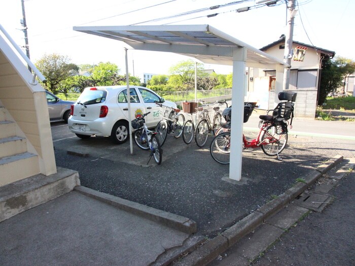 物件外観写真5　(駐輪場)