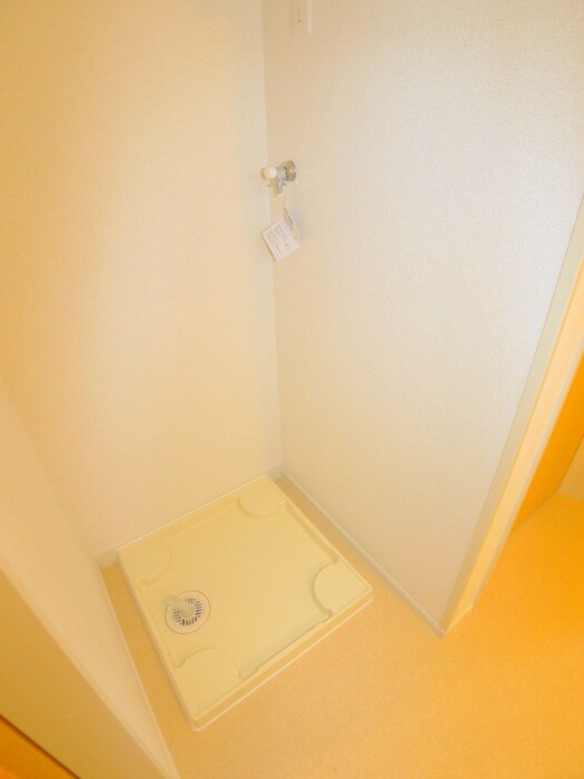 物件内観写真17　(洗濯機置場)