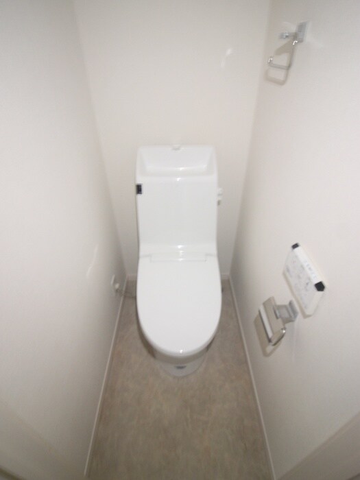 物件内観写真8　(トイレ)