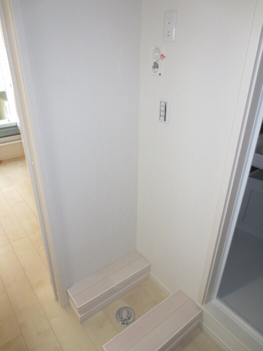 物件内観写真11　(洗濯機置場)