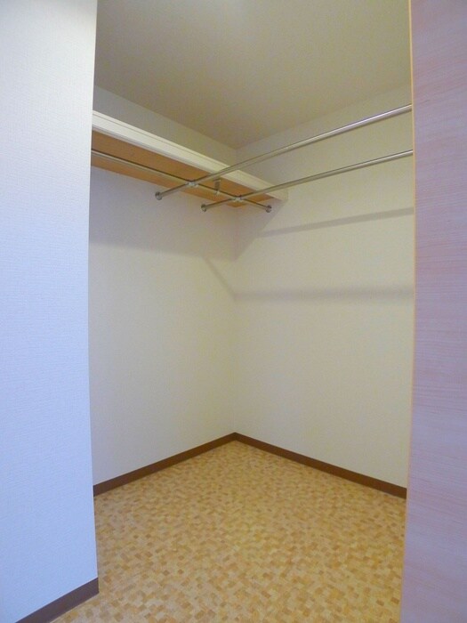 物件内観写真18　(収納)