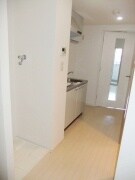 物件内観写真9　(廊下)