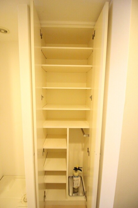 物件内観写真13　(収納)