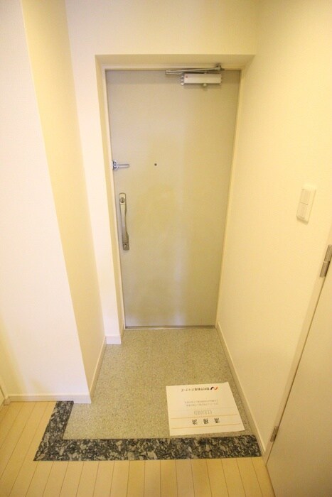 物件内観写真15　(玄関)