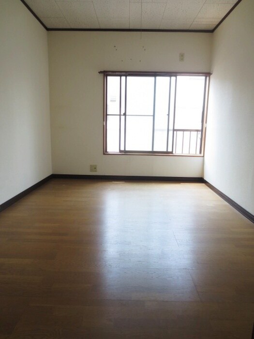 物件内観写真4　(居室)