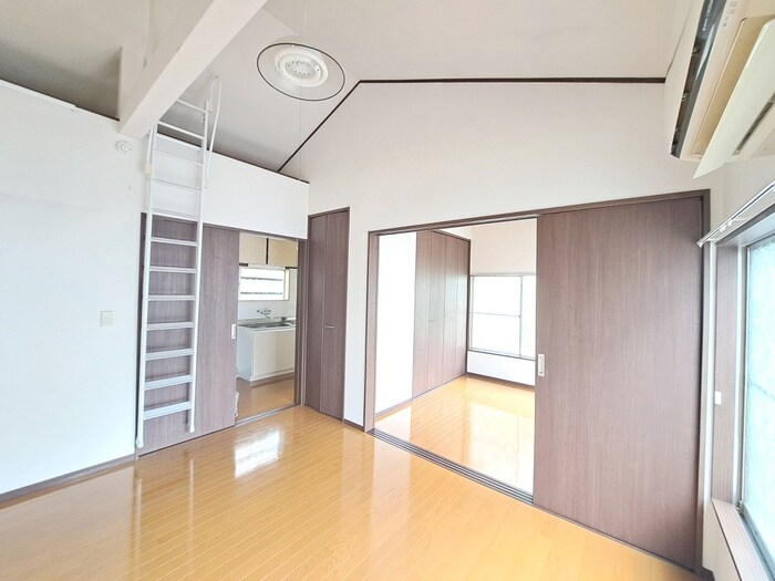 物件内観写真8　(居室)