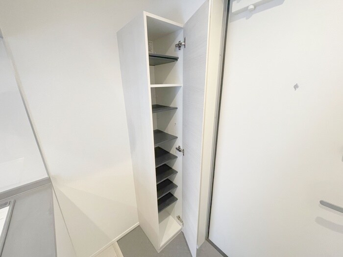 物件内観写真18　(靴箱)