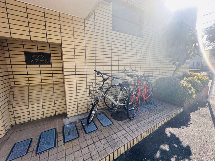 物件外観写真4　(建物設備)