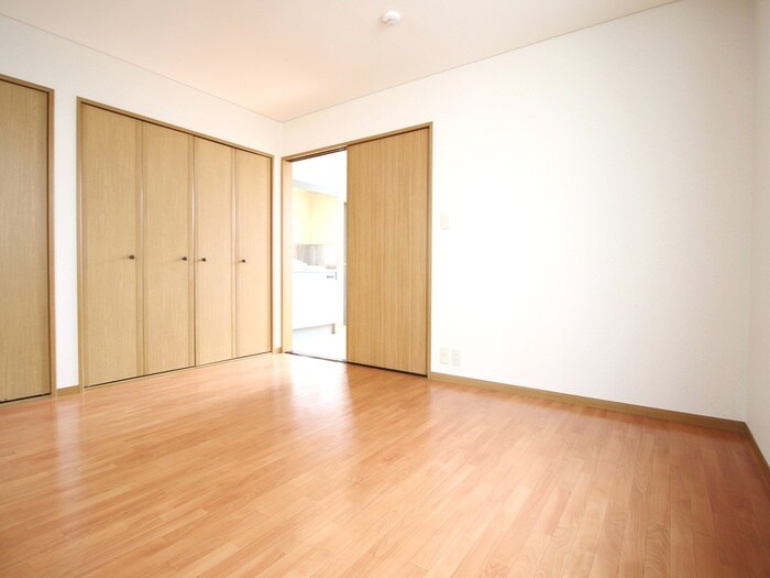 物件内観写真8　(居室)