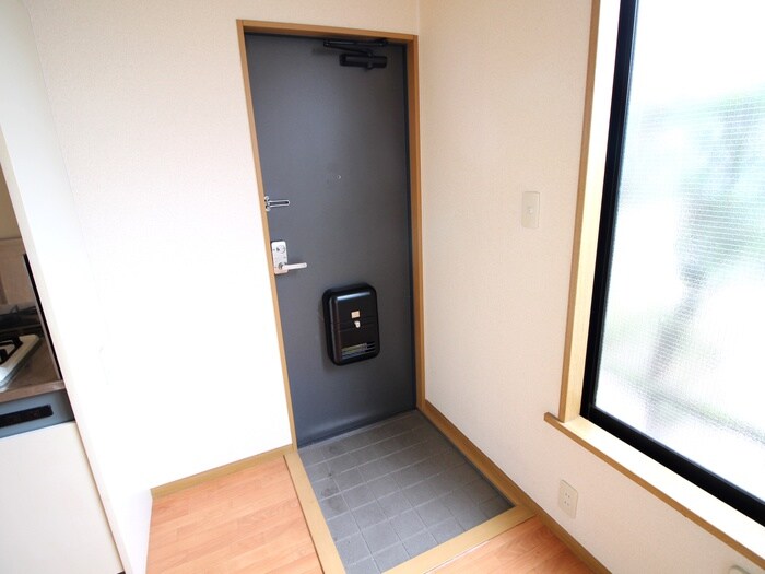 物件内観写真17　(玄関)