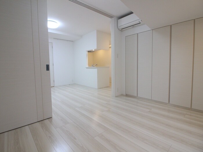 物件内観写真10　(居室)