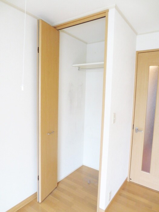 物件内観写真5　(収納)