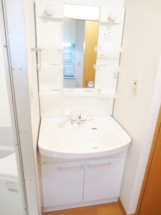 物件内観写真8　(洗面)