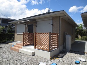 向田戸建て　５外観写真