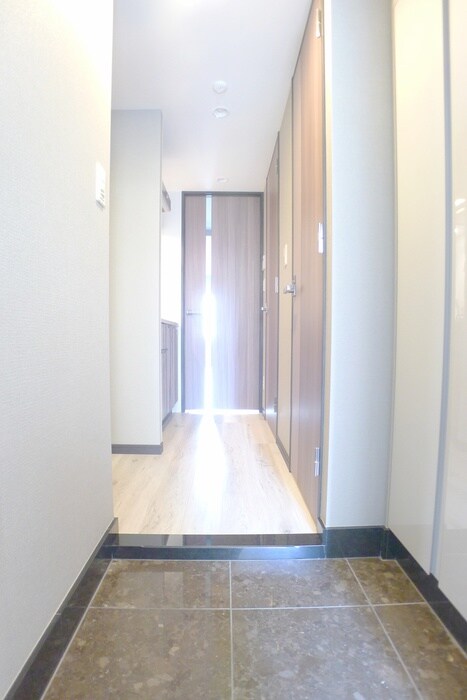 物件内観写真7　(玄関)